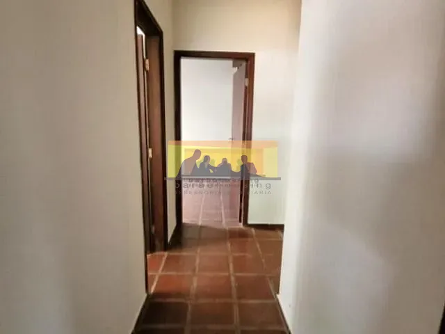 Casa com 900m² 5 quartos e 3 banheiros, à venda, no bairro Cidade Universitária em Campinas