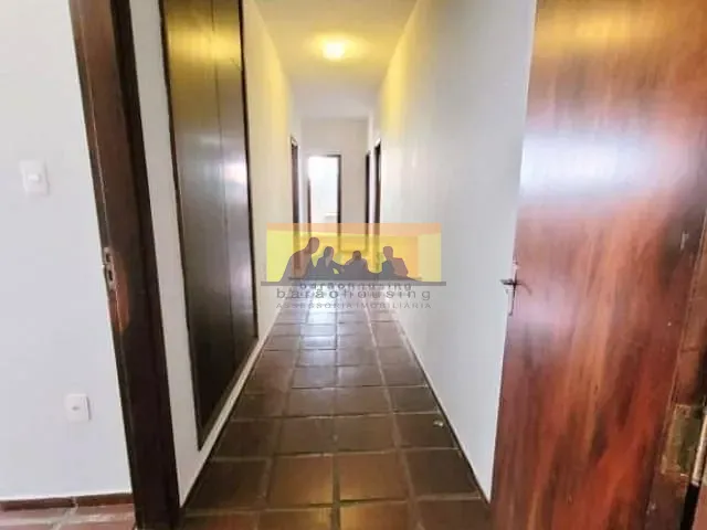Casa com 900m² 5 quartos e 3 banheiros, à venda, no bairro Cidade Universitária em Campinas