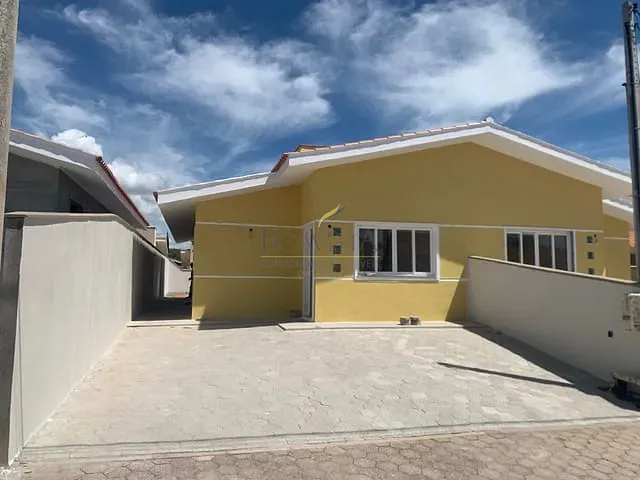 Casa 3 quartos e 2 banheiros, à venda, no bairro Jardim São Marcos em Bom Jesus dos Perdões