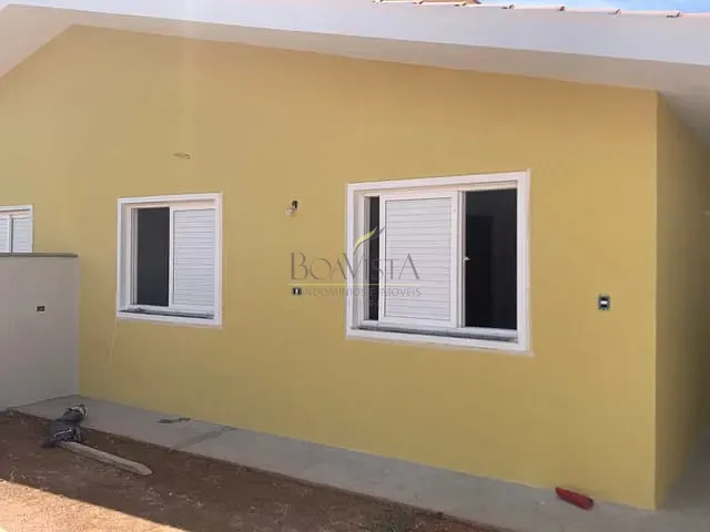 Casa 3 quartos e 2 banheiros, à venda, no bairro Jardim São Marcos em Bom Jesus dos Perdões