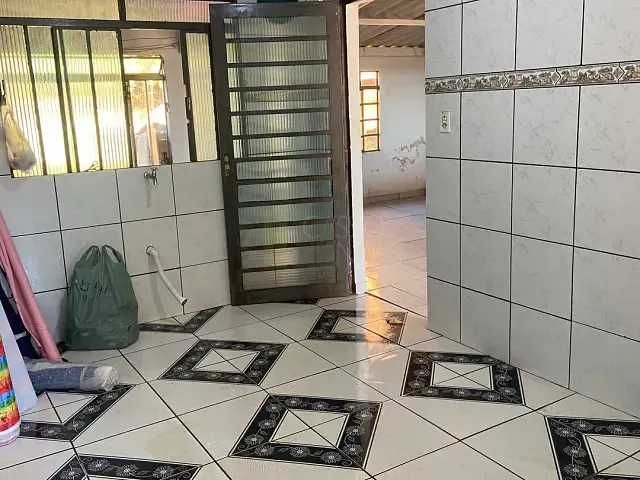 Casa com 275m² 2 quartos e 2 banheiros, à venda, no bairro Residencial Interlagos em Apucarana