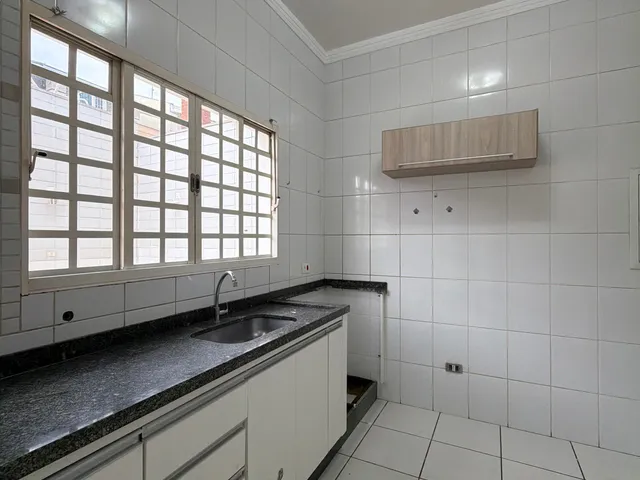 Casa 3 quartos e 1 banheiro, à venda, no bairro Cariobinha em Americana