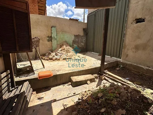 Casa 3 quartos e 1 banheiro, à venda, no bairro Vera Cruz em Belo Horizonte