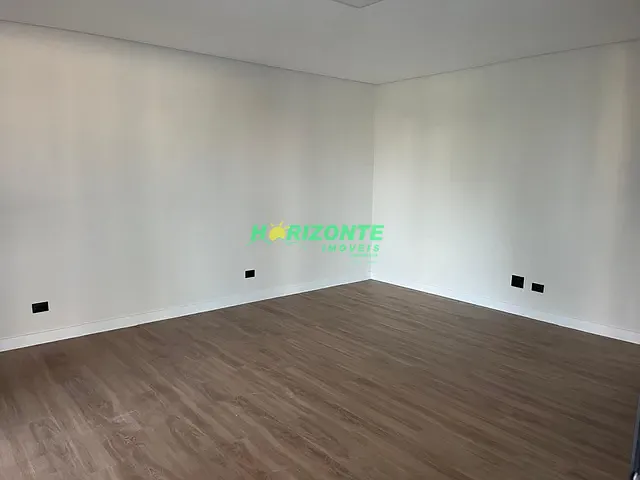 Casa com 1070m² 5 quartos e 6 banheiros, à venda, no bairro Condomínio Reserva do Paratehy em São José dos Campos