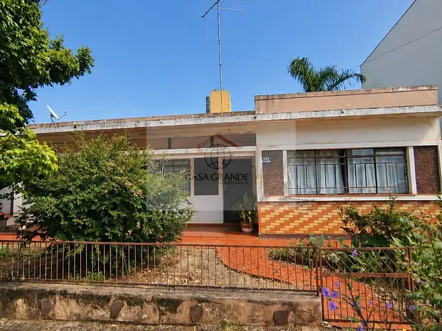 Casa para alugar, no bairro Centro em Rolândia