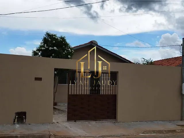 Casa com 200m² 2 quartos e 1 banheiro, à venda, no bairro São Matheus em Várzea Grande