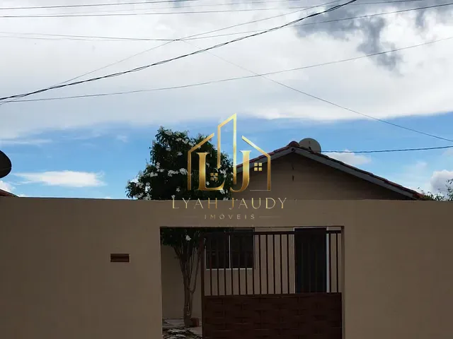 Casa com 200m² 2 quartos e 1 banheiro, à venda, no bairro São Matheus em Várzea Grande