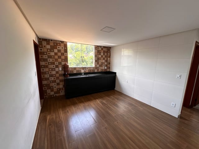 Casa 2 quartos e 1 banheiro, para alugar, no bairro Centro em Astolfo Dutra