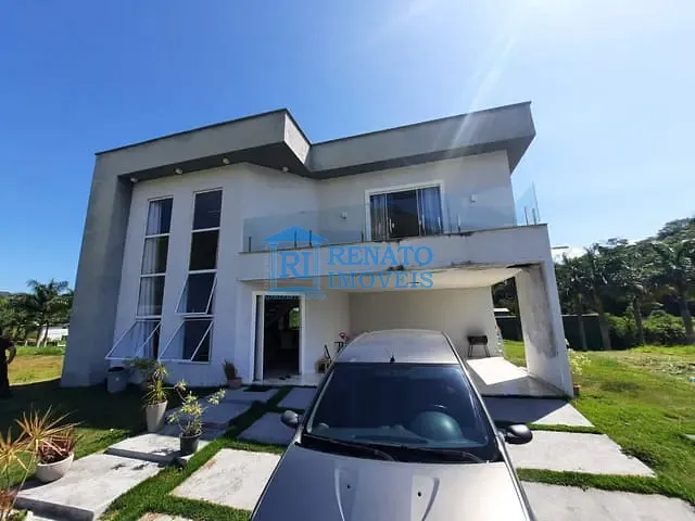 Casa com 450m² 3 quartos e 2 banheiros, à venda, no bairro Ubatiba em Maricá