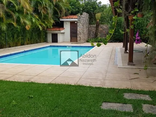 Casa com 880m² 4 quartos e 3 banheiros, à venda, no bairro Piratininga em Niterói