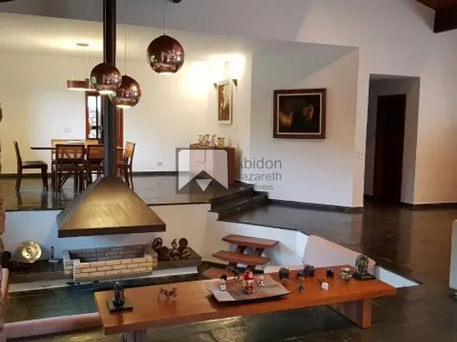 Casa com 880m² 4 quartos e 3 banheiros, à venda, no bairro Piratininga em Niterói