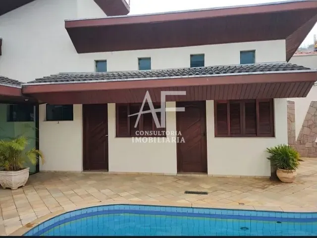 Casa com 350m² 4 quartos e 5 banheiros, à venda, no bairro Parque São Jorge em Taubaté