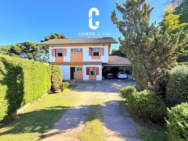 Casa com 3200m² 3 quartos e 3 banheiros, à venda, no bairro Jardim Belvedere em Campos do Jordão