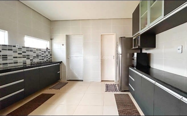Casa, 3 quartos, 175 m² - Foto 3