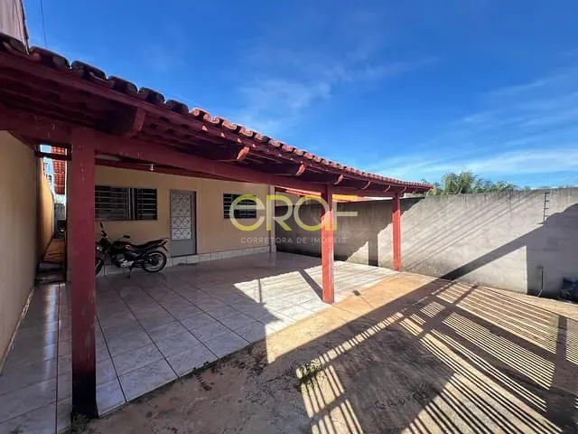 Casa 3 quartos e 2 banheiros, à venda, no bairro Formosinha em Formosa