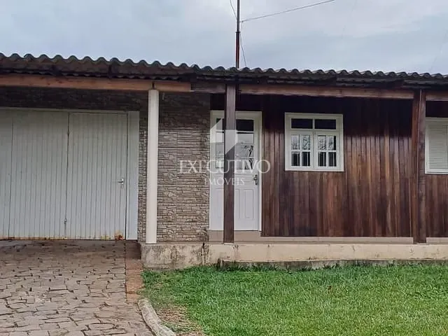 Casa 2 quartos e 1 banheiro, à venda, no bairro Centro em Capitão