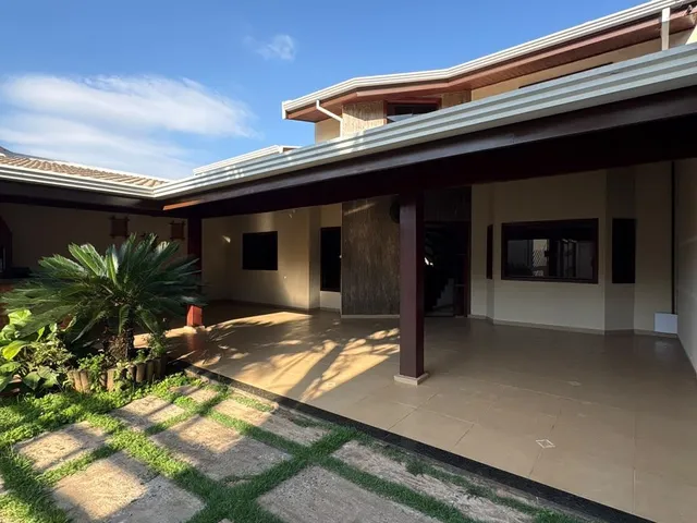 Casa 3 quartos e 2 banheiros, para alugar, no bairro Parque Novo Mundo em Americana
