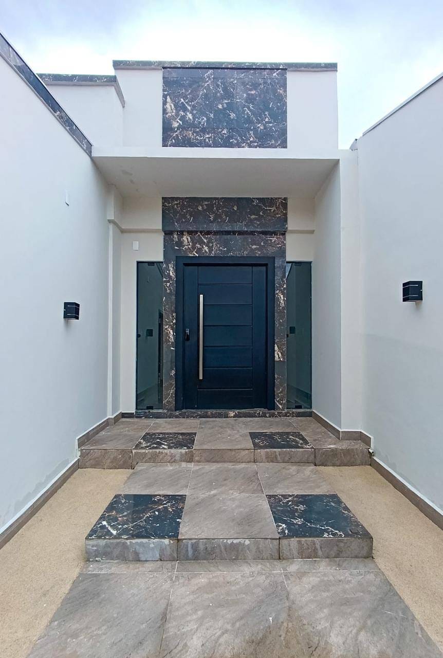 Casa à venda com 3 quartos, 130m² - Foto 2