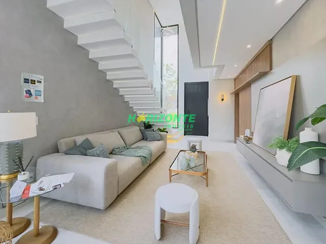 Casa com 250m² 4 quartos e 3 banheiros, à venda, no bairro Urbanova VII em São José dos Campos