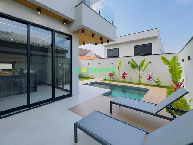 Casa com 250m² 4 quartos e 3 banheiros, à venda, no bairro Urbanova VII em São José dos Campos