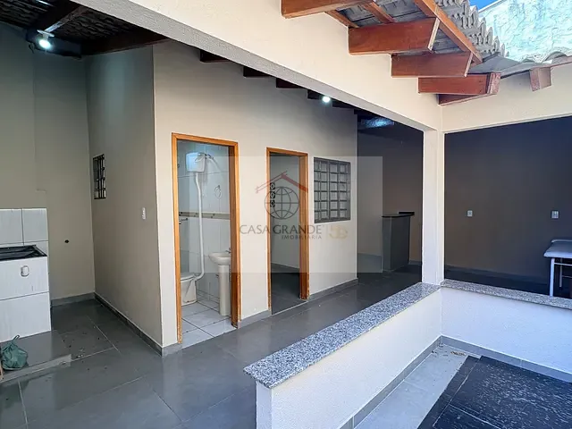 Casa com 150m² 3 quartos e 2 banheiros, à venda, no bairro Jardim Caviúna em Rolândia