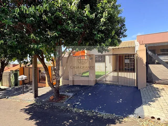 Casa com 150m² 3 quartos e 2 banheiros, à venda, no bairro Jardim Caviúna em Rolândia