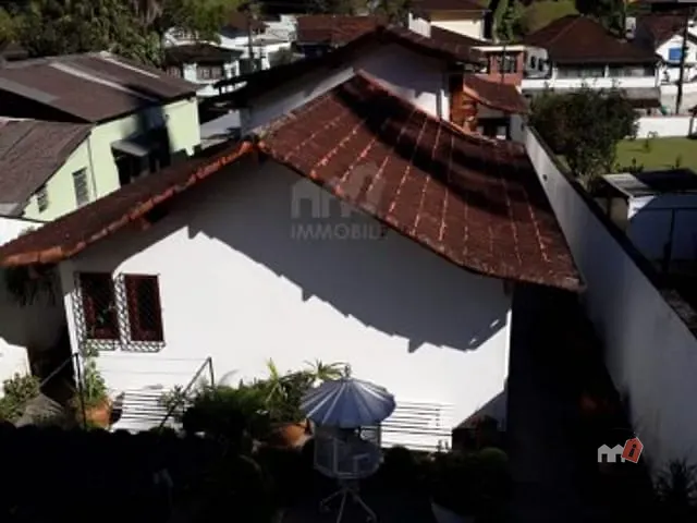 Casa com 4200m², à venda, no bairro Vila Militar em Petrópolis