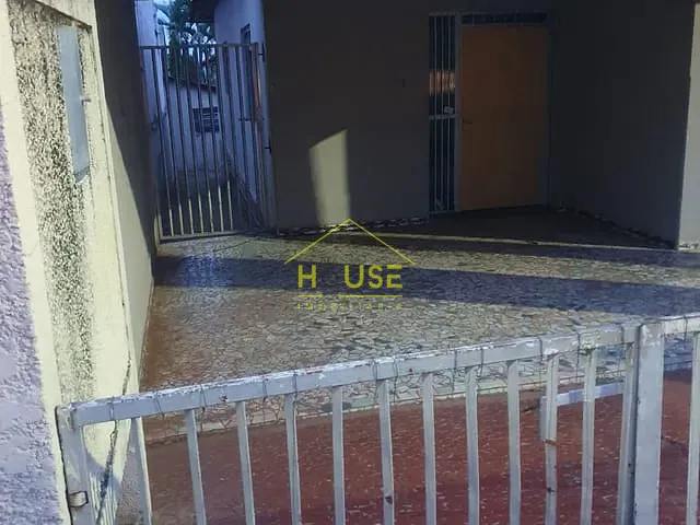 Casa com 300m² 3 quartos e 1 banheiro, à venda, no bairro Patrimônio Velho em Votuporanga