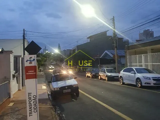 Casa com 300m² 3 quartos e 1 banheiro, à venda, no bairro Patrimônio Velho em Votuporanga