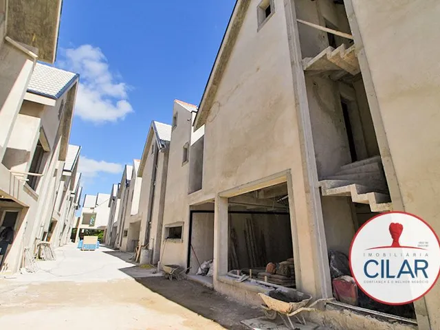 Casa 4 quartos e 5 banheiros, à venda, no bairro Ahú em Curitiba