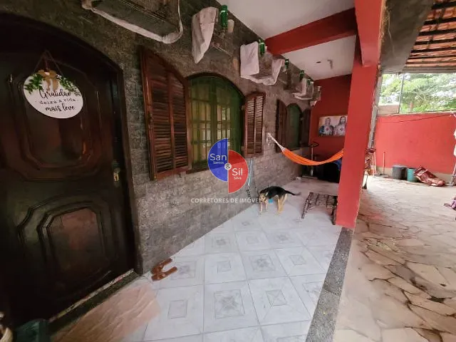 Casa com 720m² 3 quartos e 3 banheiros, à venda, no bairro Praia do Imperador (Praia de Mauá) em Magé