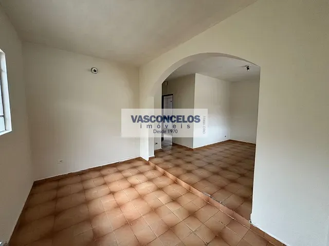 Casa com 250m² 3 quartos e 2 banheiros, para alugar, no bairro Jardim Alvorada em São José dos Campos
