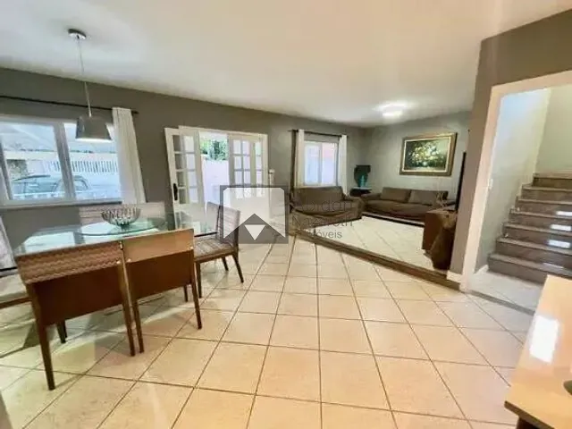 Casa com 337m² 5 quartos e 4 banheiros, à venda, no bairro Piratininga em Niterói