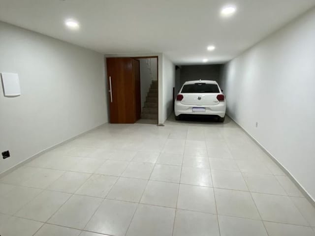 Casa com 110m² 2 quartos e 1 banheiro, à venda, no bairro Glória em Macaé