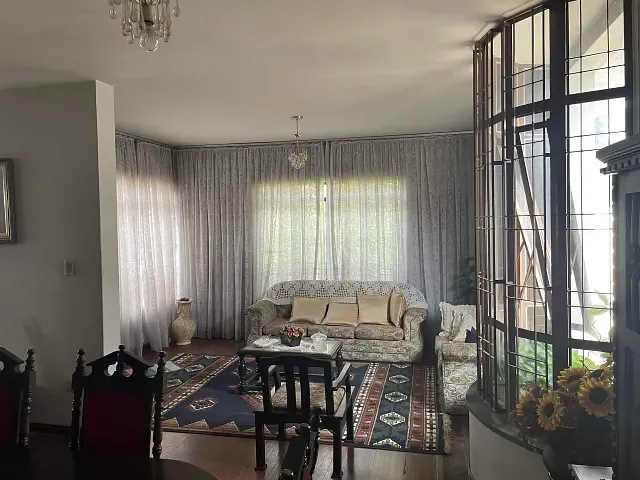 Casa com 514m² 4 quartos e 4 banheiros, à venda, no bairro Vila Agari em Apucarana