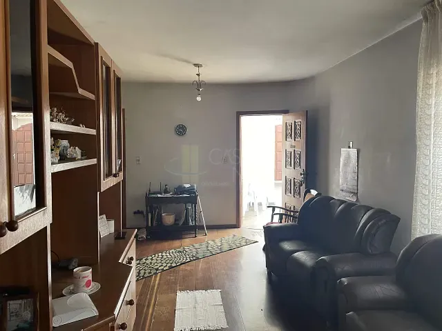 Casa com 514m² 4 quartos e 4 banheiros, à venda, no bairro Vila Agari em Apucarana