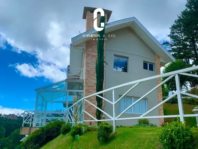 Casa com 1060m² 4 quartos e 4 banheiros, à venda, no bairro Alto do Capivari em Campos do Jordão