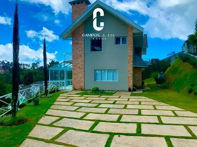 Casa com 1060m² 4 quartos e 4 banheiros, à venda, no bairro Alto do Capivari em Campos do Jordão