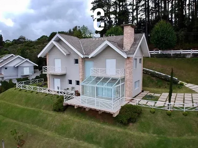 Casa com 1060m² 4 quartos e 4 banheiros, à venda, no bairro Alto do Capivari em Campos do Jordão