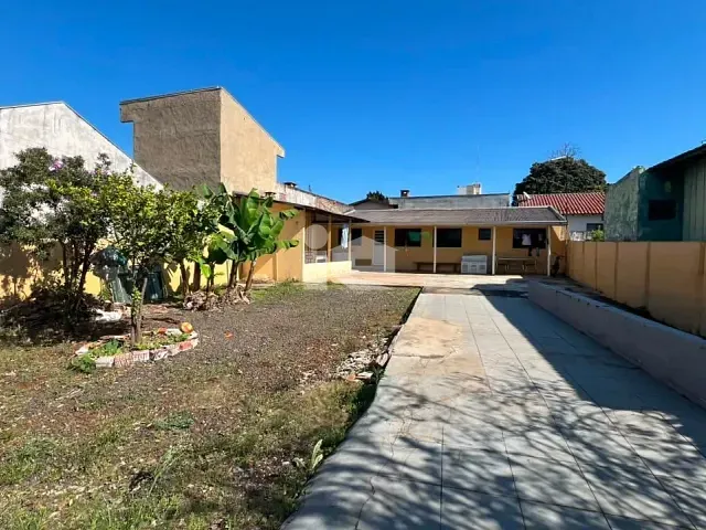 Casa com 316m² 2 quartos e 1 banheiro, à venda, no bairro Centro em Rolândia