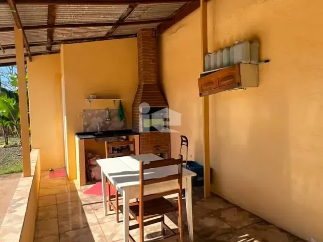 Casa com 316m² 2 quartos e 1 banheiro, à venda, no bairro Centro em Rolândia