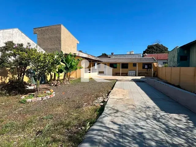 Casa com 316m² 2 quartos e 1 banheiro, à venda, no bairro Centro em Rolândia