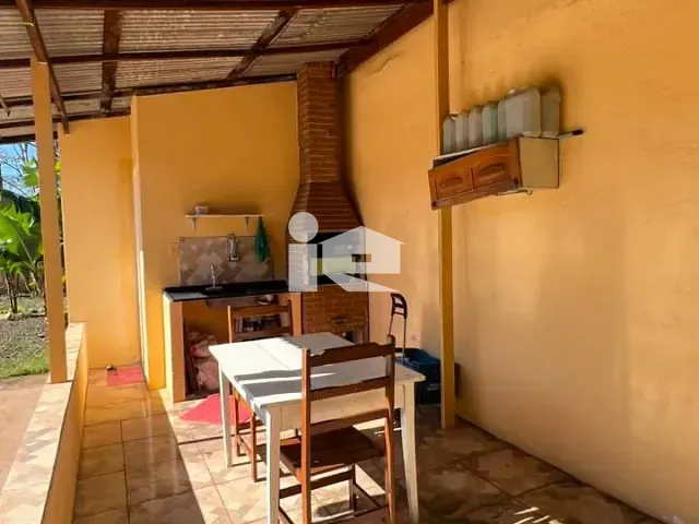 Casa com 316m² 2 quartos e 1 banheiro, à venda, no bairro Centro em Rolândia