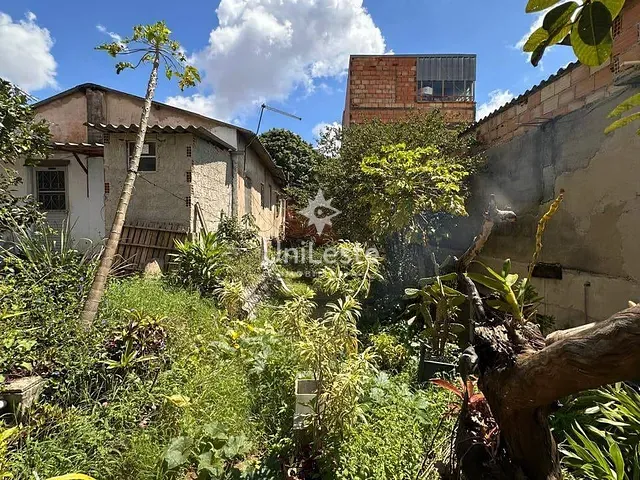 Casa 7 quartos e 4 banheiros, à venda, no bairro Alto Vera Cruz em Belo Horizonte