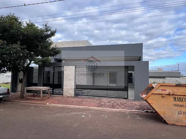Casa com 300m² 3 quartos e 2 banheiros, à venda, no bairro Belmonte em Rolândia