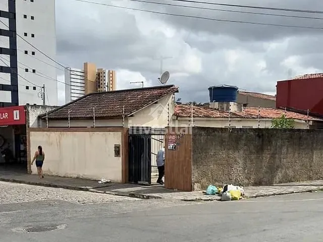 Casa com 240m² 3 quartos e 1 banheiro, à venda, no bairro Cruzeiro em Campina Grande