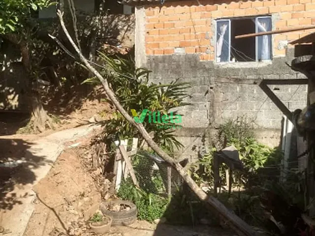 Casa à venda, no bairro Ribeiro em Itaquaquecetuba