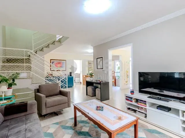 Casa 3 quartos e 4 banheiros, à venda, no bairro Santa Teresinha em São Paulo