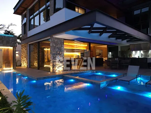 Casa com 900m² 5 quartos e 8 banheiros, à venda, no bairro Enseada Azul em Paranapanema