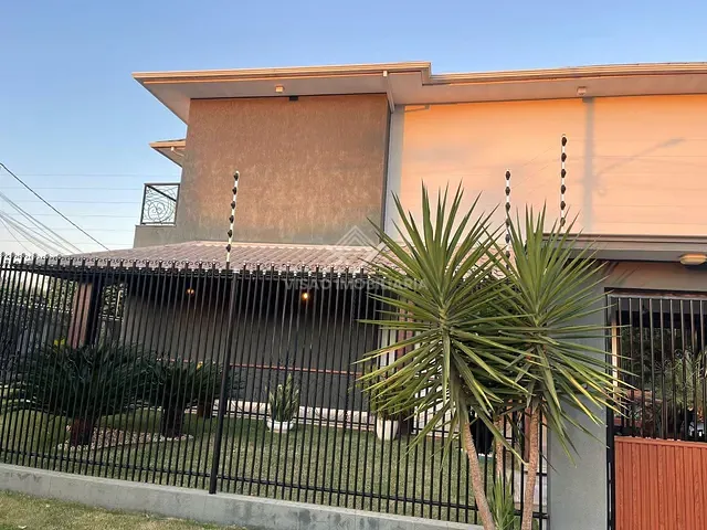 Sobrado 3 quartos e 4 banheiros, à venda, no bairro Aquarela Brasil Residencial em Sinop